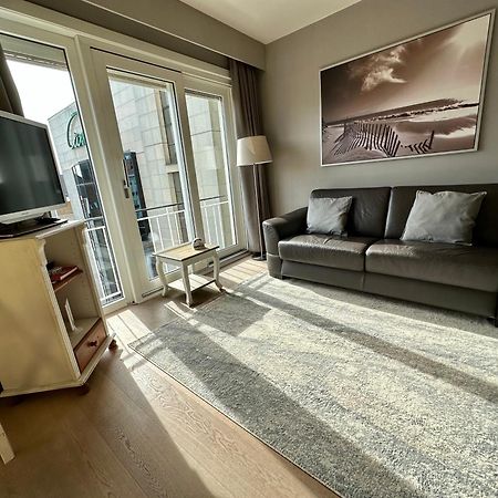 Charming Apartment Direct Access Beach Blankenberge Bagian luar foto