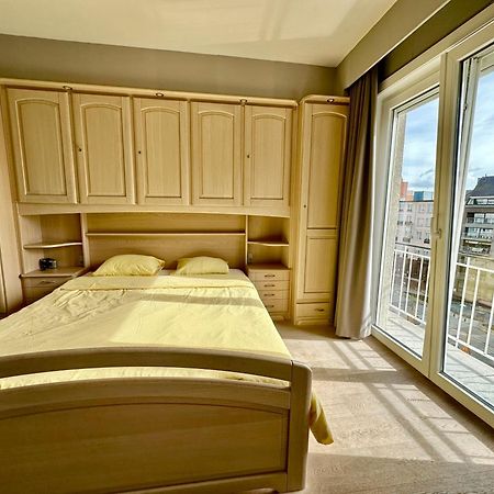 Charming Apartment Direct Access Beach Blankenberge Bagian luar foto